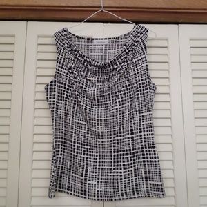 CALVIN KLEIN BLACK / WHITE PRINT DRAPED FRONT TOP